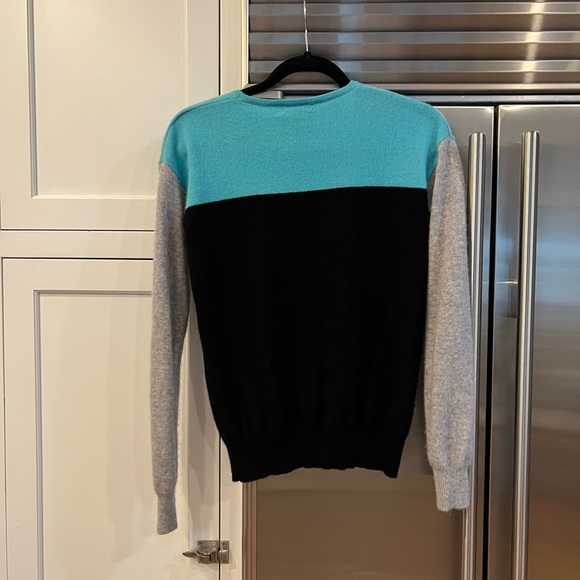 Aqua Cashmere Color Block Turquoise and Black Sweater Size XS - Picture 4 of 4
